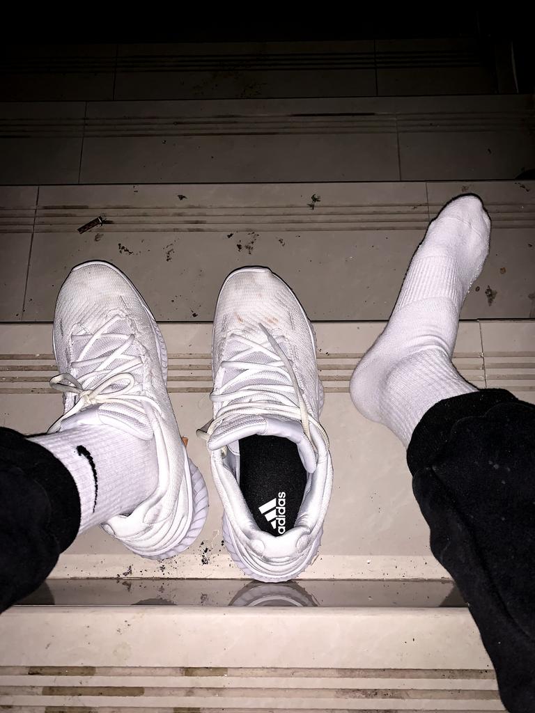 workouthide's tweet photo. 失眠 https://t.co/FhU8gvy5sK