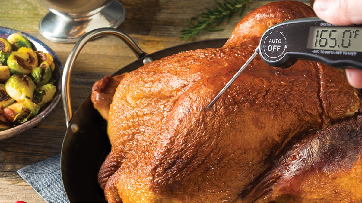StMichaelsER's tweet photo. Foodborne illnesses can happen if you don't properly and safely cook your turkey on Thanksgiving and we have some tips and reminders for you to read. How do you plan on cooking your turkey next week? 
https://t.co/sNQWfCGEwl https://t.co/wqWa8CLvxl