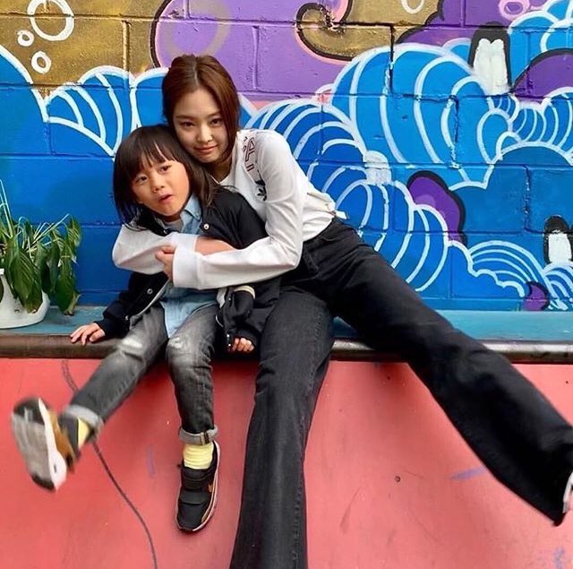 9ulovejenn1e's tweet photo. เจนนี่กับเด็กน้อยคือน่ารักมาก อ่อนโยนซอฟหวานปัยหมด https://t.co/nIoO2nwoga