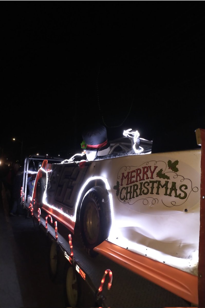 BrightonSpeed's tweet image. First parade of the season for the @RacingatBSP team #itsalmostchristmas  @BrightonSpdwy @ChamberBrighton @MunBrightON