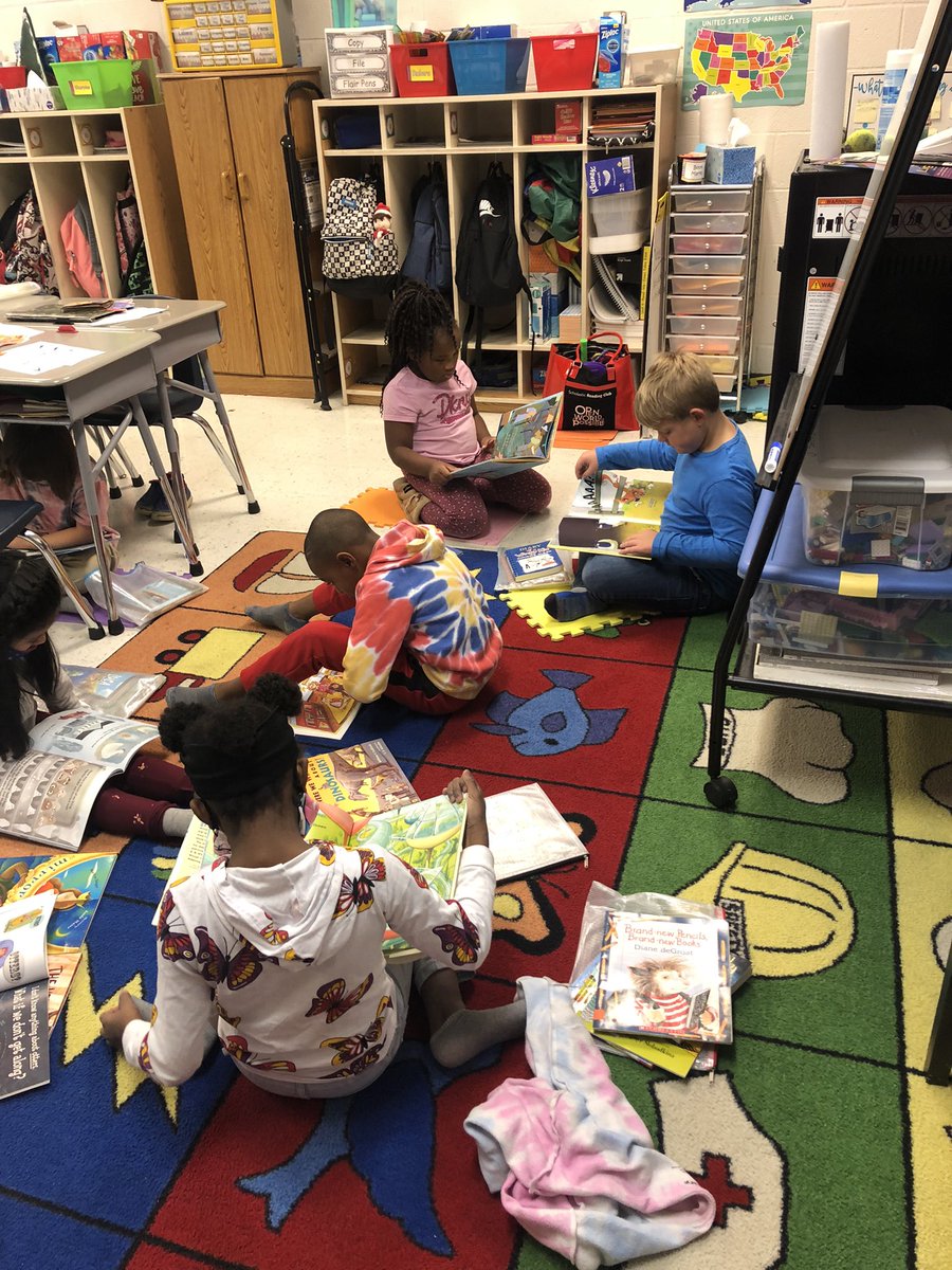 SmithJama's tweet photo. We ended our week with a read-a-thon this afternoon. We are building our reading stamina. 😍@TweetDCS_OES #TeamDCS https://t.co/YaqDzHKiZ3