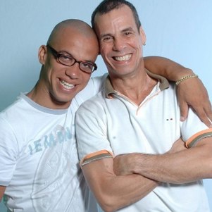 Morte de filho de Carlinhos de Jesus faz dez anos: 'Vazio no peito' r7.com/XT3v