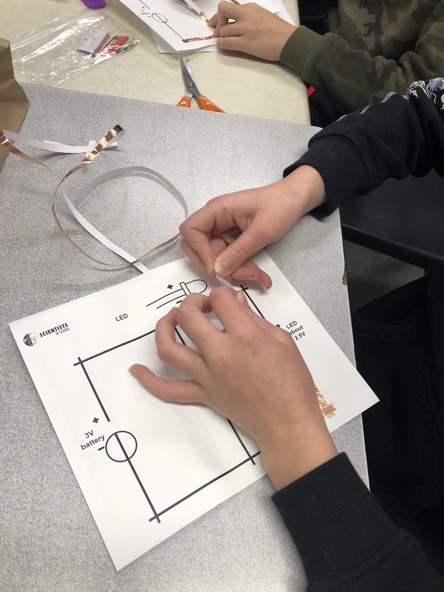 educatemymind12's tweet photo. 6ixers had a blast and learned so much during our virtual visit from @Sci_in_School. Electricity: Close the Circuit! Shockingly good workshop. 😂@St_EVAN_Caledon https://t.co/Pdustl8tMN