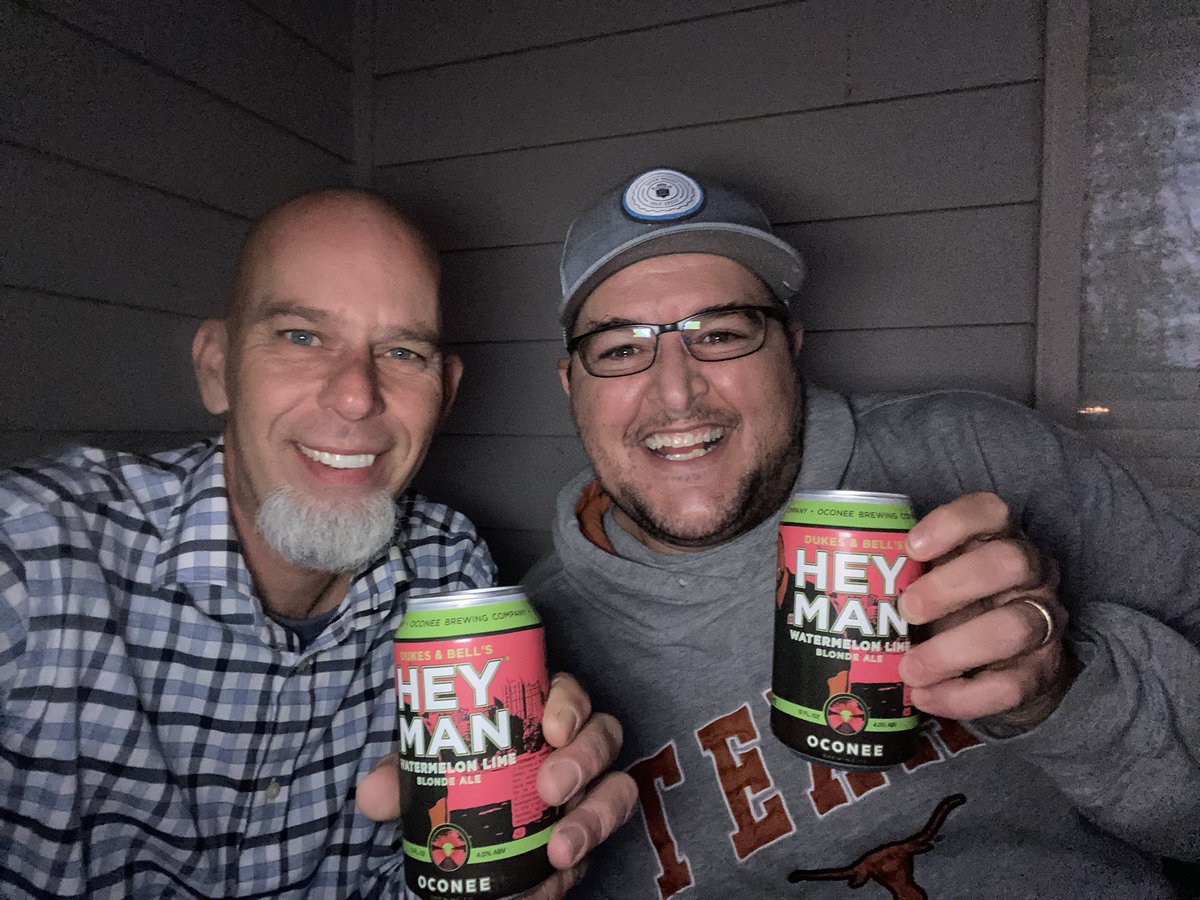 Esimm's tweet photo. @putemupcdukes @MikeBellATL 

#HeyMan

Hangin’ out with a good ole goodin’ !! https://t.co/mOuWfDWAM5