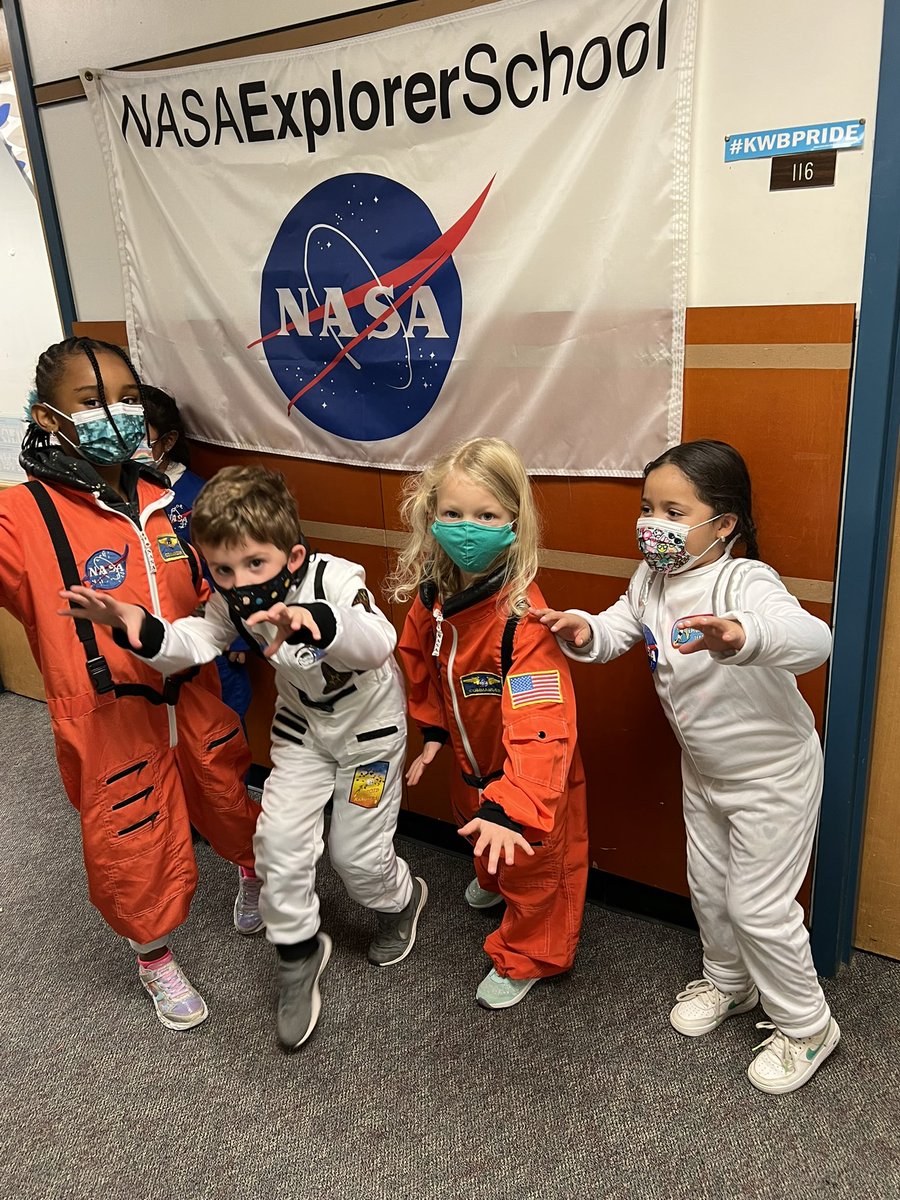 lsullivan's tweet photo. #FlightSuitFriday! Kindergarten students Fun Friday plus a chance to practice positional words and patterns #flightsuit @TheMarsGen @KWBTorres @KWBdonovan @CatherineHanAPS @KWBLittman @APS_EarlyChild #KWBPride #APSisAwesome https://t.co/V5FL3QKbmK