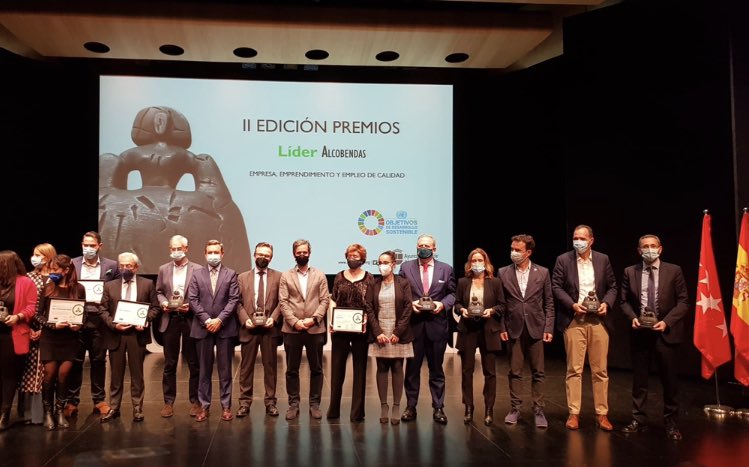 vsomodevilla's tweet photo. @italfarmacoes recibe el premio  Empresa y Salud de los #premios  Líder Alcobendas por su compromiso con la investigación y desarrollo de productos innovadores.
Álvaro Acebrón, Director General  recoge el premio 
 Gracias @ALCBDS_Ayto @RobertoFraile_ @merca2_es @AitorRetolaza . https://t.co/ANVGhCAcNX