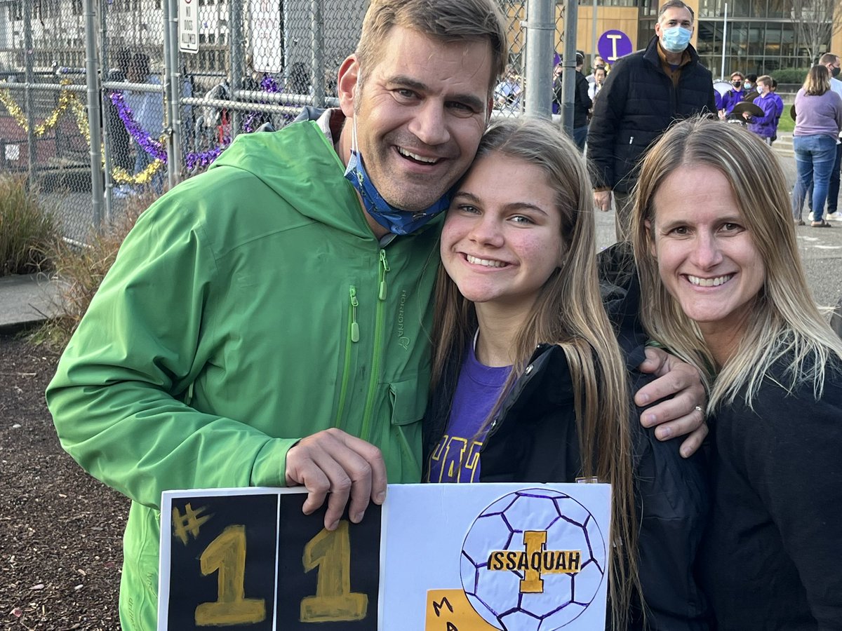 Mdutra11's tweet photo. She’s off to Semis! Good luck Maggie and IHS Eagles! https://t.co/Bd3VYJepr9