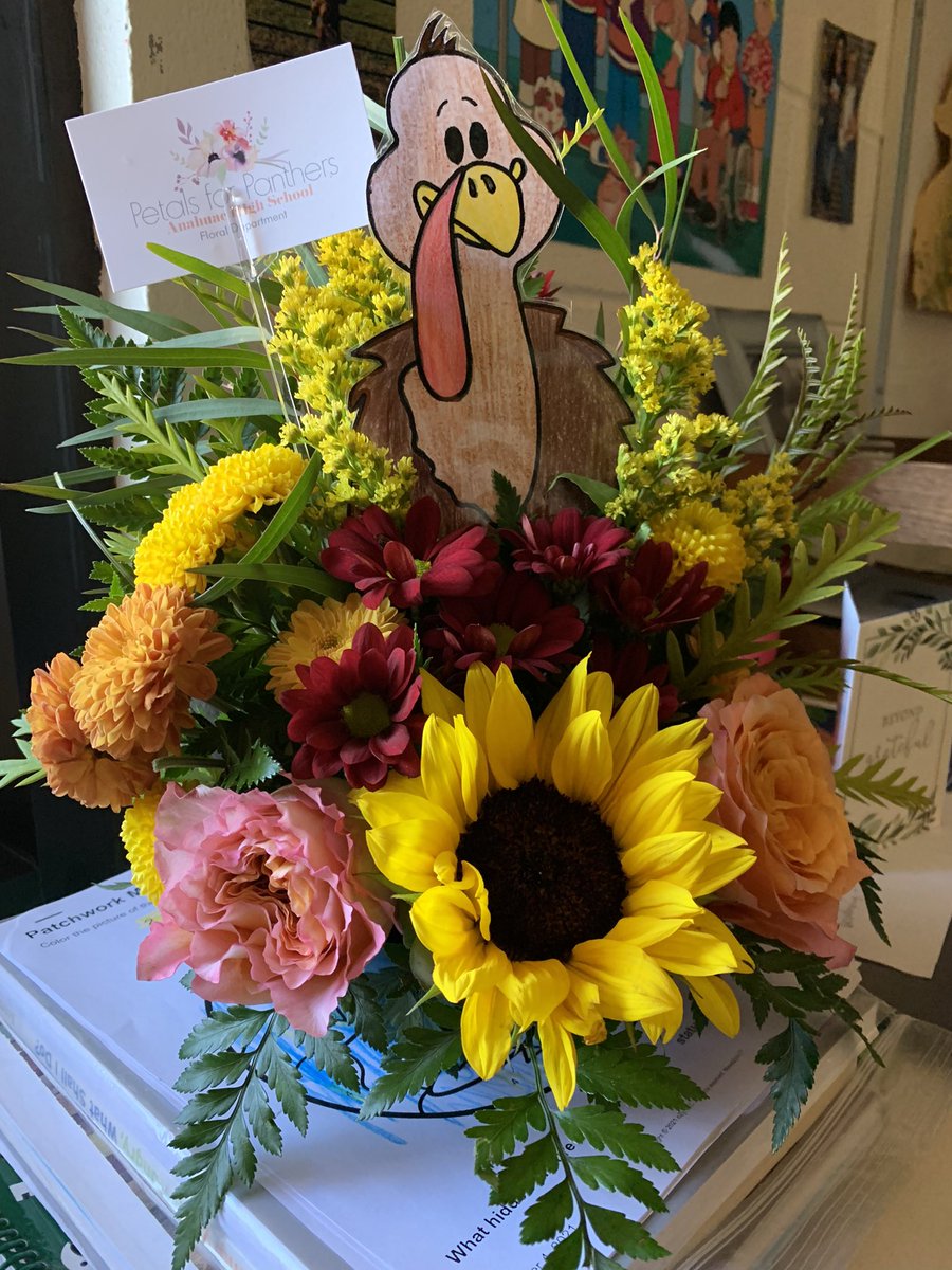 lfcarrington's tweet photo. Another beautiful arrangement from Petals for Panthers today! https://t.co/7oOxCIl3lw