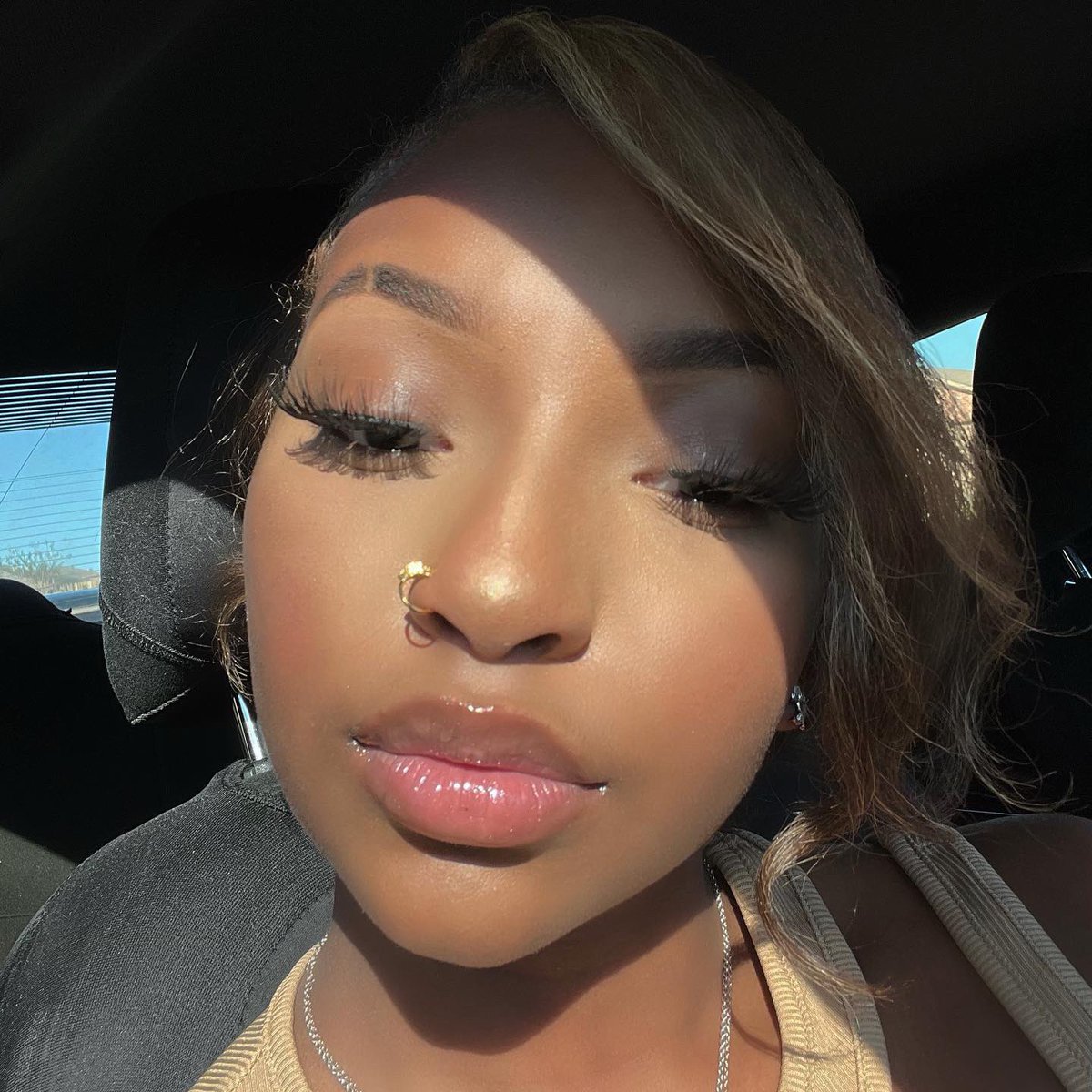 she__tho's tweet photo. Car selfies ✨ https://t.co/XkLqxAIswl
