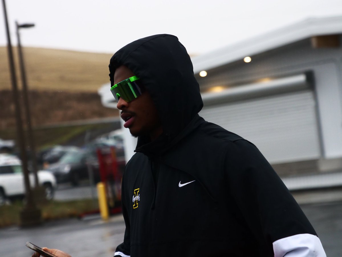 VandalFootball's tweet photo. One more ride of 2021. Wheels up to Pocatello.

#GoVandals https://t.co/ym42H4EU7M