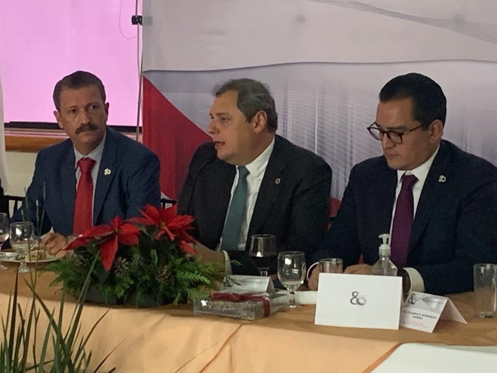 enoch_cfz's tweet photo. CANACINTRA está más fuerte más que nunca. El día de hoy la Comisión Ejecutiva sesionó y acordamos líneas de acción con temas de interés de la industria mexicana. #SomosLaFuerzaDeLaIndustria. https://t.co/0E3VaRViDk