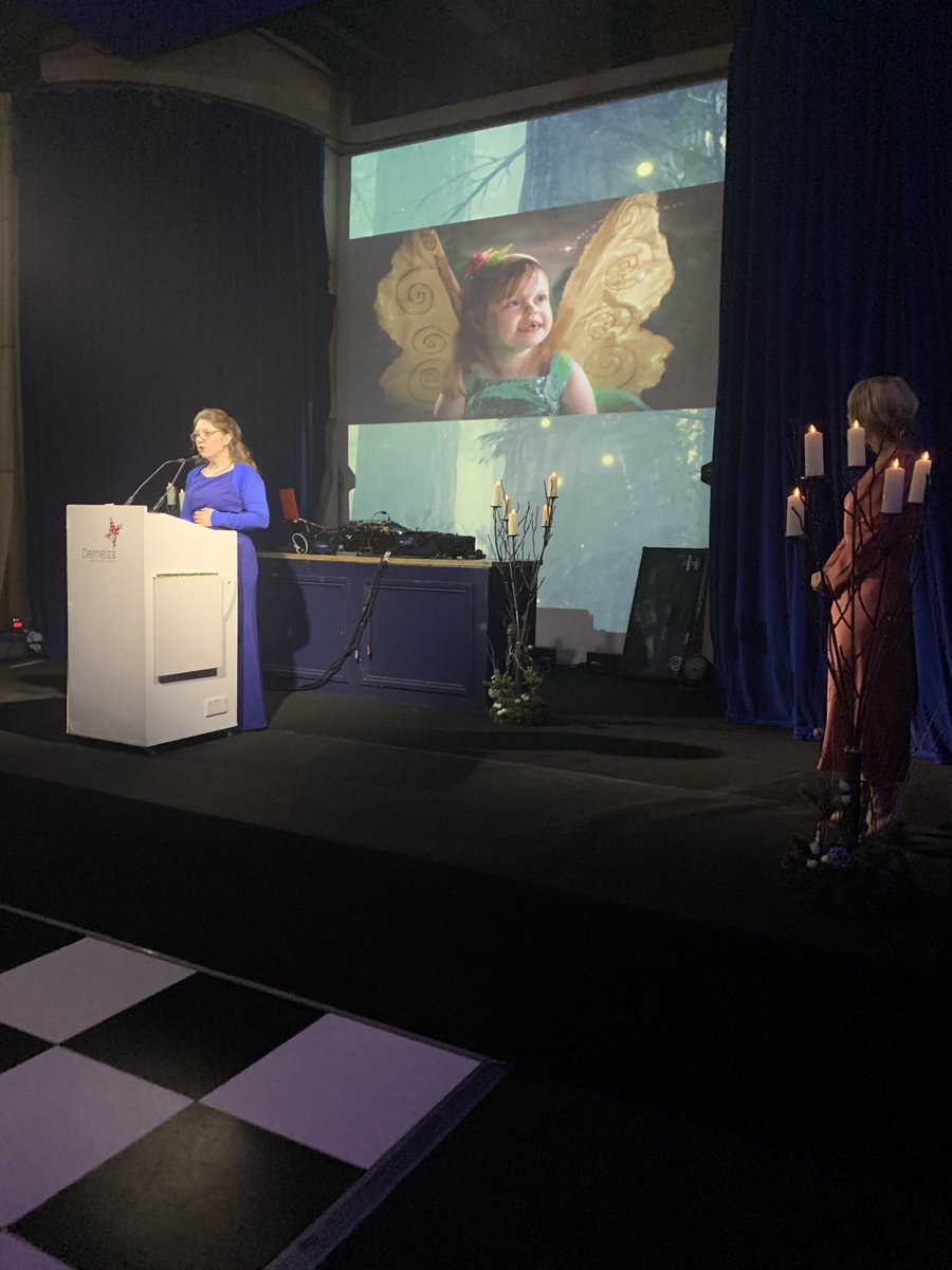 DemelzaCharity's tweet photo. Thank you @makedoandSEND for sharing your story tonight #winterwonderlandball #underglobe #shakespearesglobe #festivewishes #fundraisingforchildrenshospicecare https://t.co/H1khwPxRfm