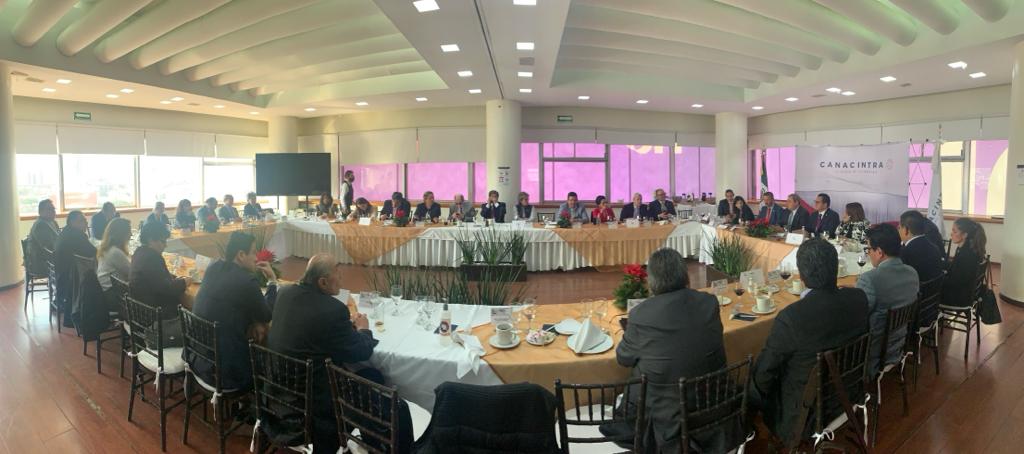 enoch_cfz's tweet photo. CANACINTRA está más fuerte más que nunca. El día de hoy la Comisión Ejecutiva sesionó y acordamos líneas de acción con temas de interés de la industria mexicana. #SomosLaFuerzaDeLaIndustria. https://t.co/0E3VaRViDk