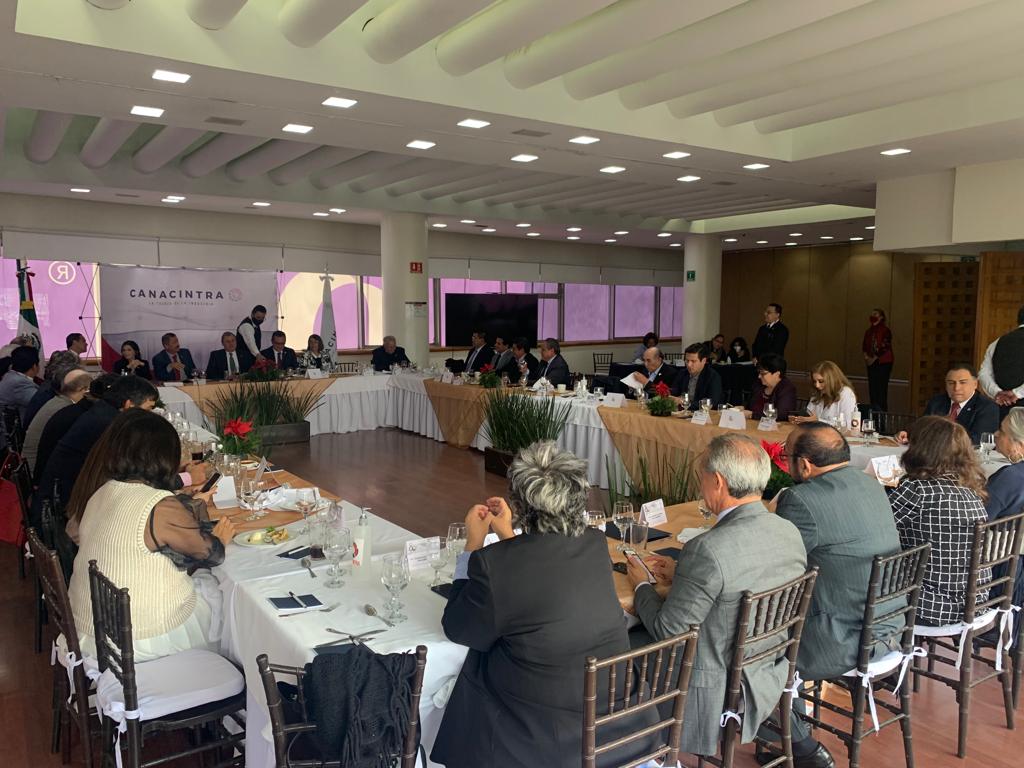 CANACINTRA está más fuerte más que nunca. El día de hoy la Comisión Ejecutiva sesionó y acordamos líneas de acción con temas de interés de la industria mexicana. #SomosLaFuerzaDeLaIndustria.