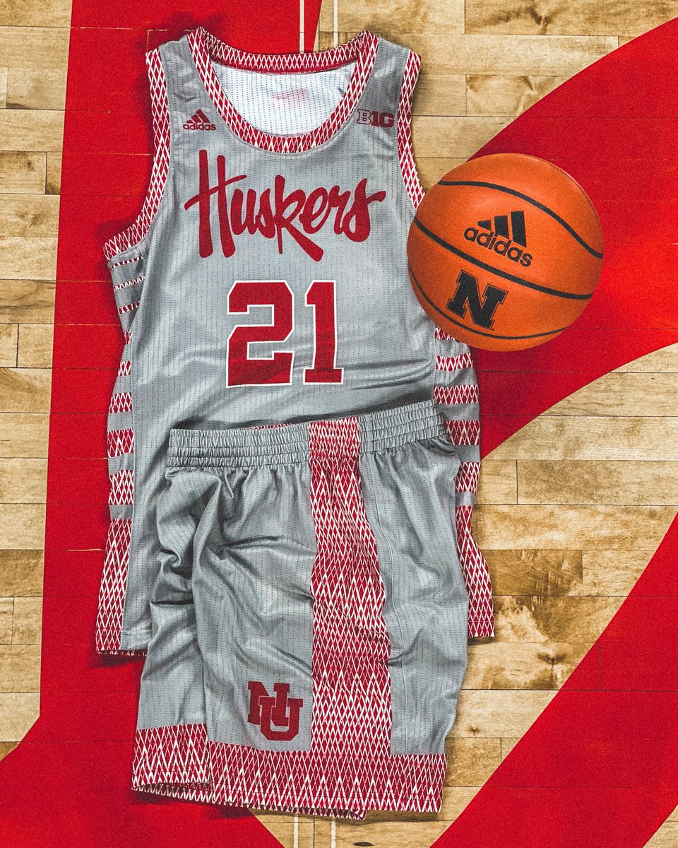 HuskerMBB's tweet photo. Introducing the 2021 Players Edition threads. 🧵

Debuting tonight at The Vault. 👀🏦 https://t.co/jCXTyDEAmf