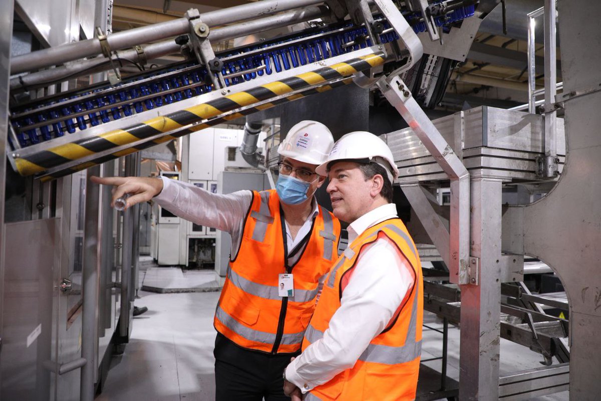 ¡Acompáñanos a conocer Polyplas a través de la #RutaIndustrial 🚜!

Escuchando las necesidades de las industrias para transformarlas en más oportunidades para los dominicanos🇩🇴. 

Visitamos Polyplas Dominicana, empresa de manufactura de empaques a partir de resinas plásticas.