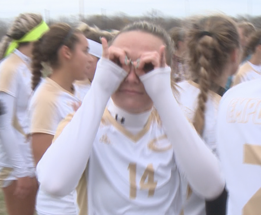 MitchSummersTV's tweet photo. Stingers Up?
@cali_scheck @ESU_WoSoccer https://t.co/oRLxduMxtI