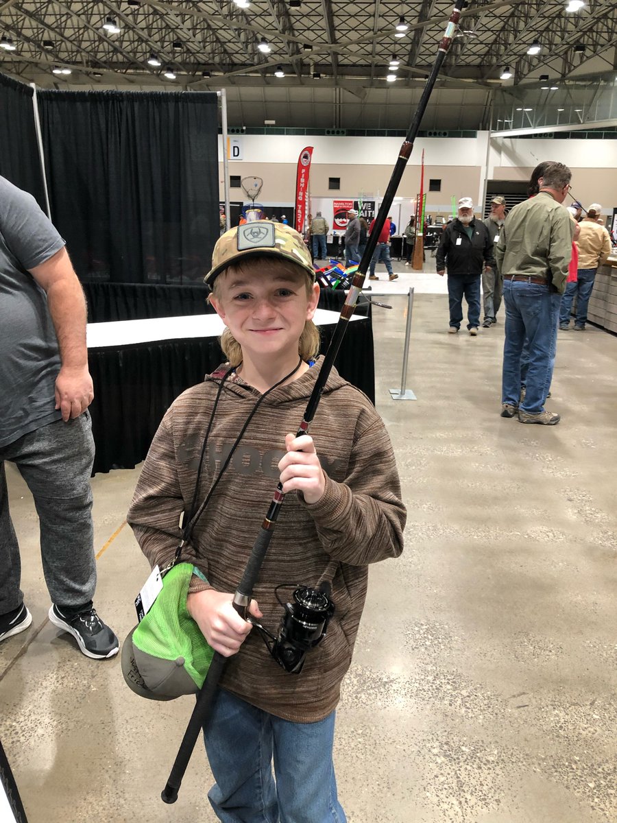 Catfishconf's tweet photo. Let’s talk about catfishing rods - you can’t come to CatCon without leaving with a couple of rods. For these guys, that was their second time loading up the truck. 

Let’s take the time to thank our young anglers out there. Their smiles and passion is what makes this day special. https://t.co/NNPDjUncMe