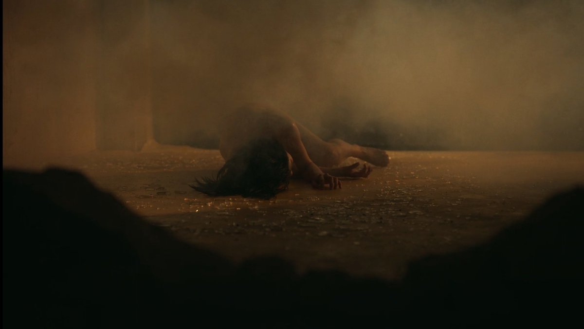 dramalandxr's tweet photo. MANO literalmente "Você é pó e ao pó voltará. Netflix já pode renovar para 2 temporada. 
#Hellbound 
#HellboundEp6 https://t.co/DlT2fFhE73