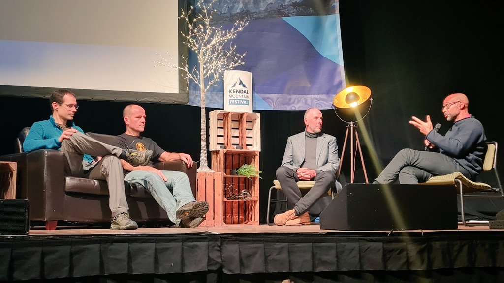 corrinacorrina's tweet photo. Me &amp; about 300 people have just spent the last 2 hours with our breath held watching THE RESCUE - the true story of the mission to save 13 Thai boys trapped in a cave for 2 weeks. Not often you get to be in the presence of actual heroes &amp; here they are. Thanks @kendalmountain! https://t.co/Z5Y7xPh8at