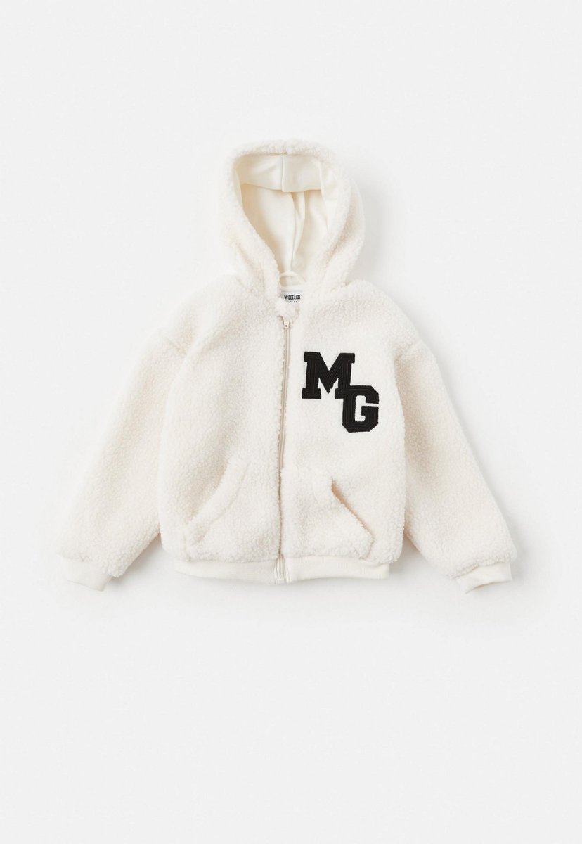 Missguided's tweet photo. Just landed: #MGKids knitwear 🐻💕

Shop rn: https://t.co/x6W0FvmZK8 https://t.co/pjKYRRJBT3