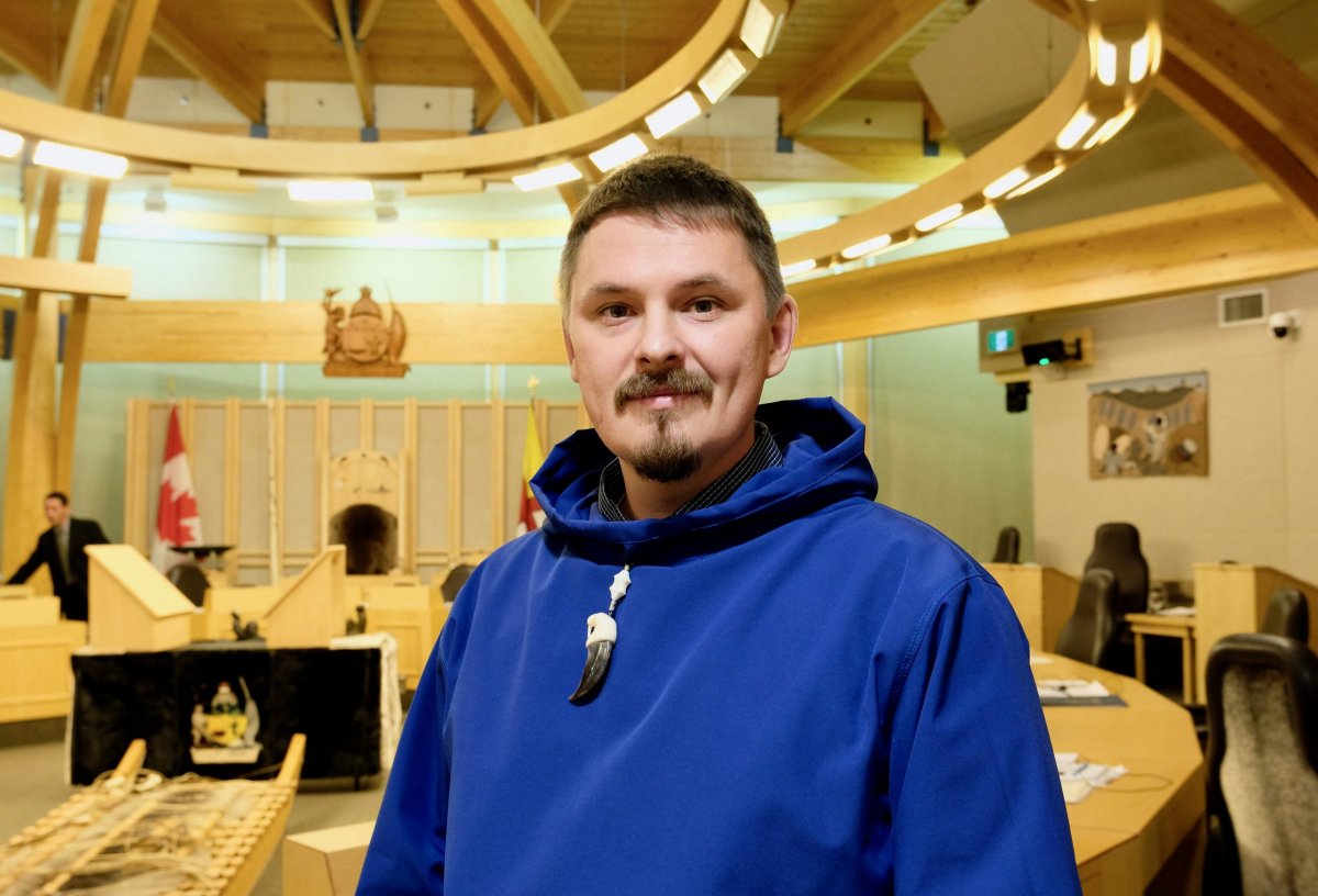 P.J. Akeeagok has been named Nunavut’s new premier-elect after a three-way race this week. arctictoday.com/p-j-akeeagok-w…
by <a href="/melanieritchot/">Mélanie Ritchot</a> via <a href="/NunatsiaqNews/">Nunatsiaq News</a>