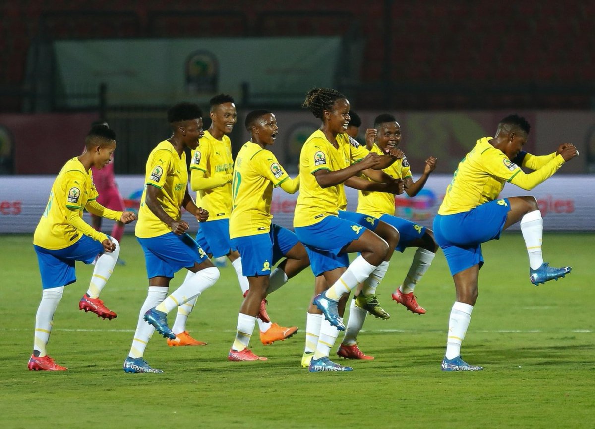 MpNkophe's tweet photo. Sundowns will kill us with happiness, double impact happiness 💚💙💛 https://t.co/Ngk1FNG4tf