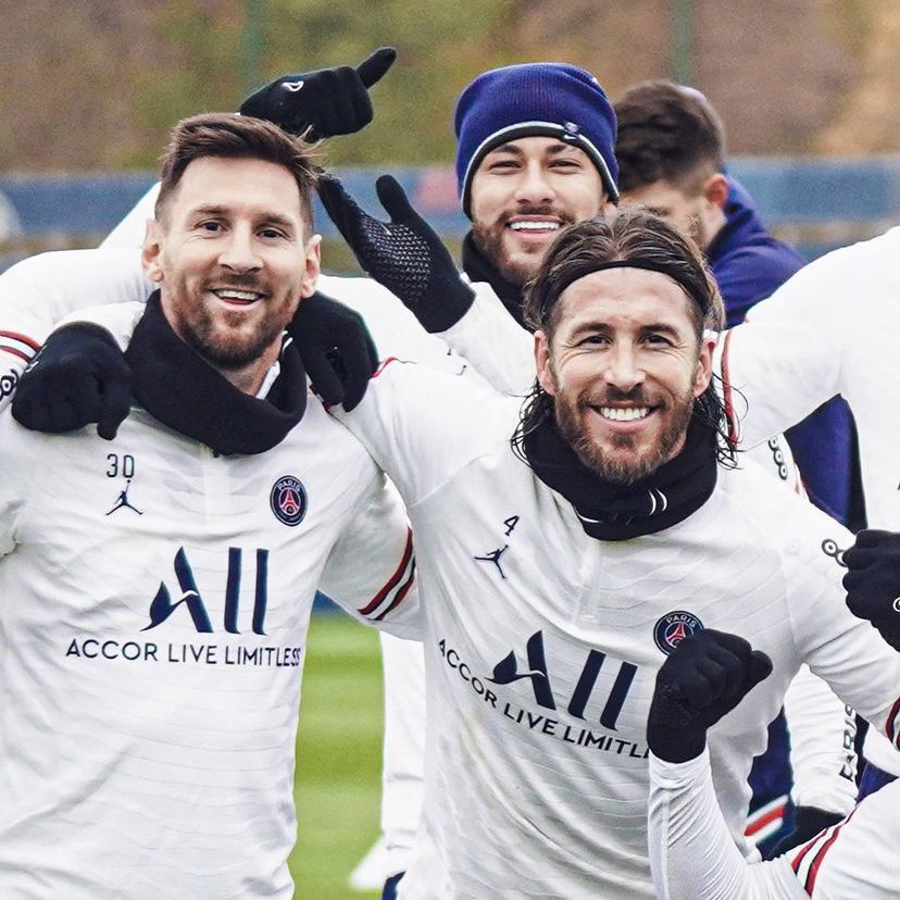 RMadridTroll's tweet photo. Je n’arrive pas à croire que cette photo est réelle https://t.co/pBbCYYr4jf