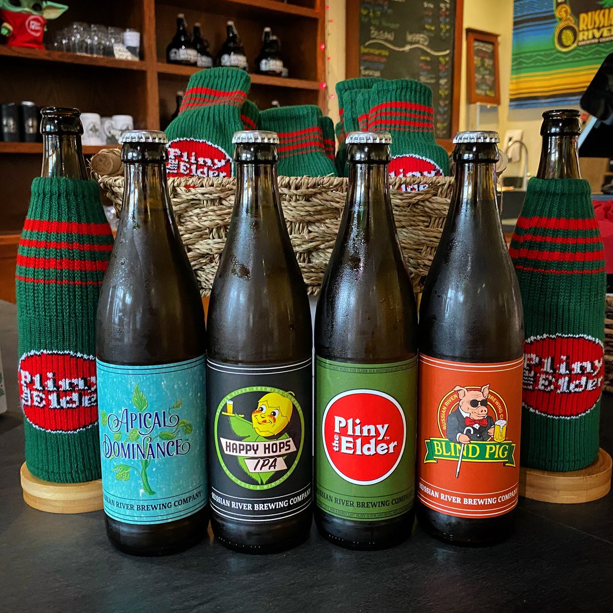 RussianRiverBC's tweet photo. This weeks’ online offerings are now available including a new mixed case with 4 of my favorite RRBC beers! The latest batch of Apical Dominance is amazing! #plinytheelder #blindpigipa #happyhopsipa #apicaldominance #craftber
https://t.co/0fcw2euaFe https://t.co/rnxSXNSfGO