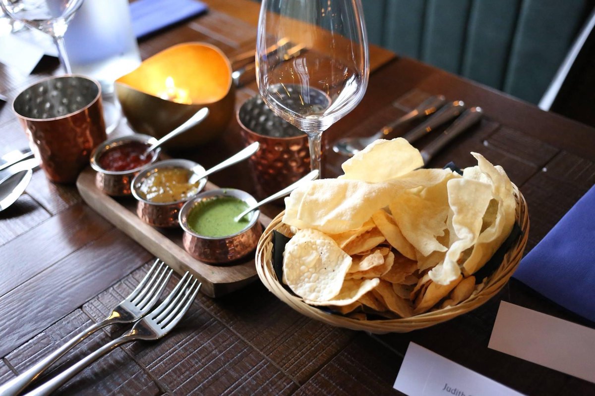 We're all guilty of filling up on poppadom's and dip, but who can blame us when they're just so moreish! 
Treat yourself this weekend to curry night at Sea Spice, limited tables available, please call us on 01728 451 800 to book 😋