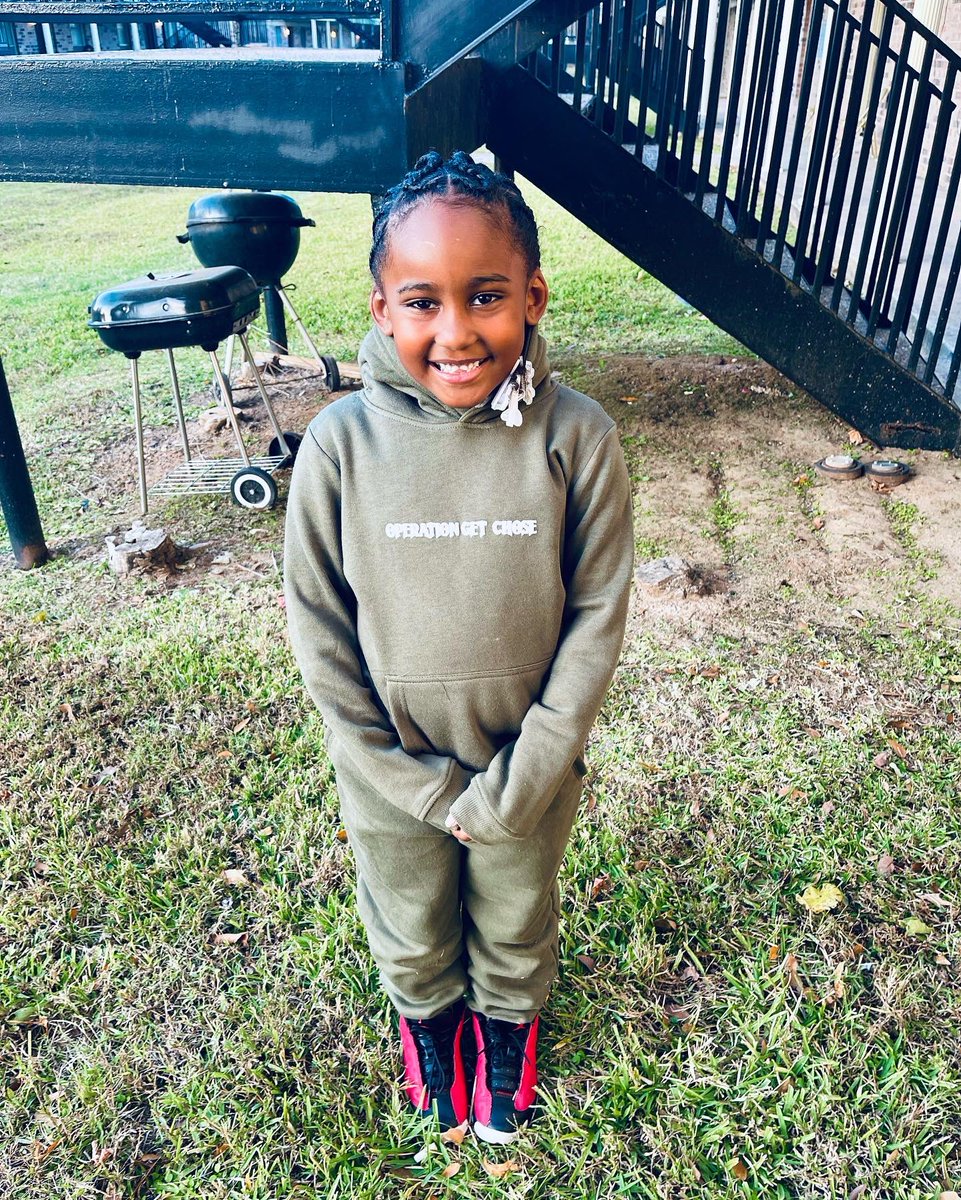 Ogcbrand's tweet photo. Color options‼️Gotta drip the babies too🌹DM me still working on putting them on the site!
#operationgetchose #smallbusinessowner #Clothing https://t.co/LUnLnReTlD