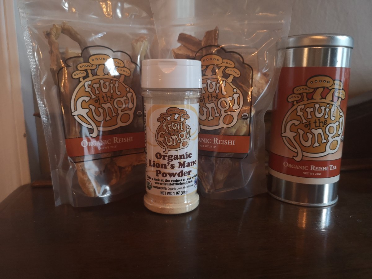 Just received this order in the mail from Fruit of the Fungi, a small but excellent NY-based mushroom producer. Strongly recommend.