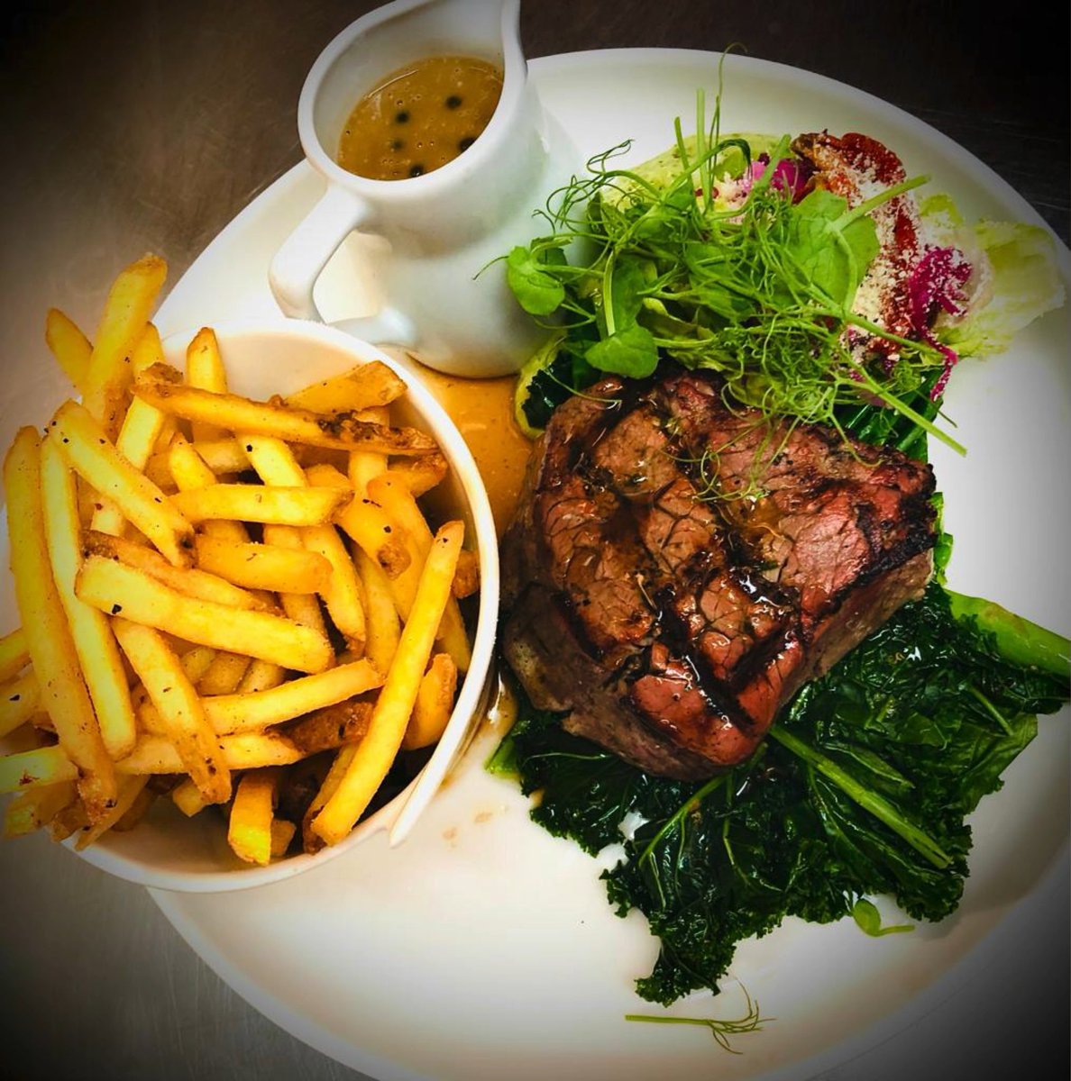 Eric's Restaurant tweet media