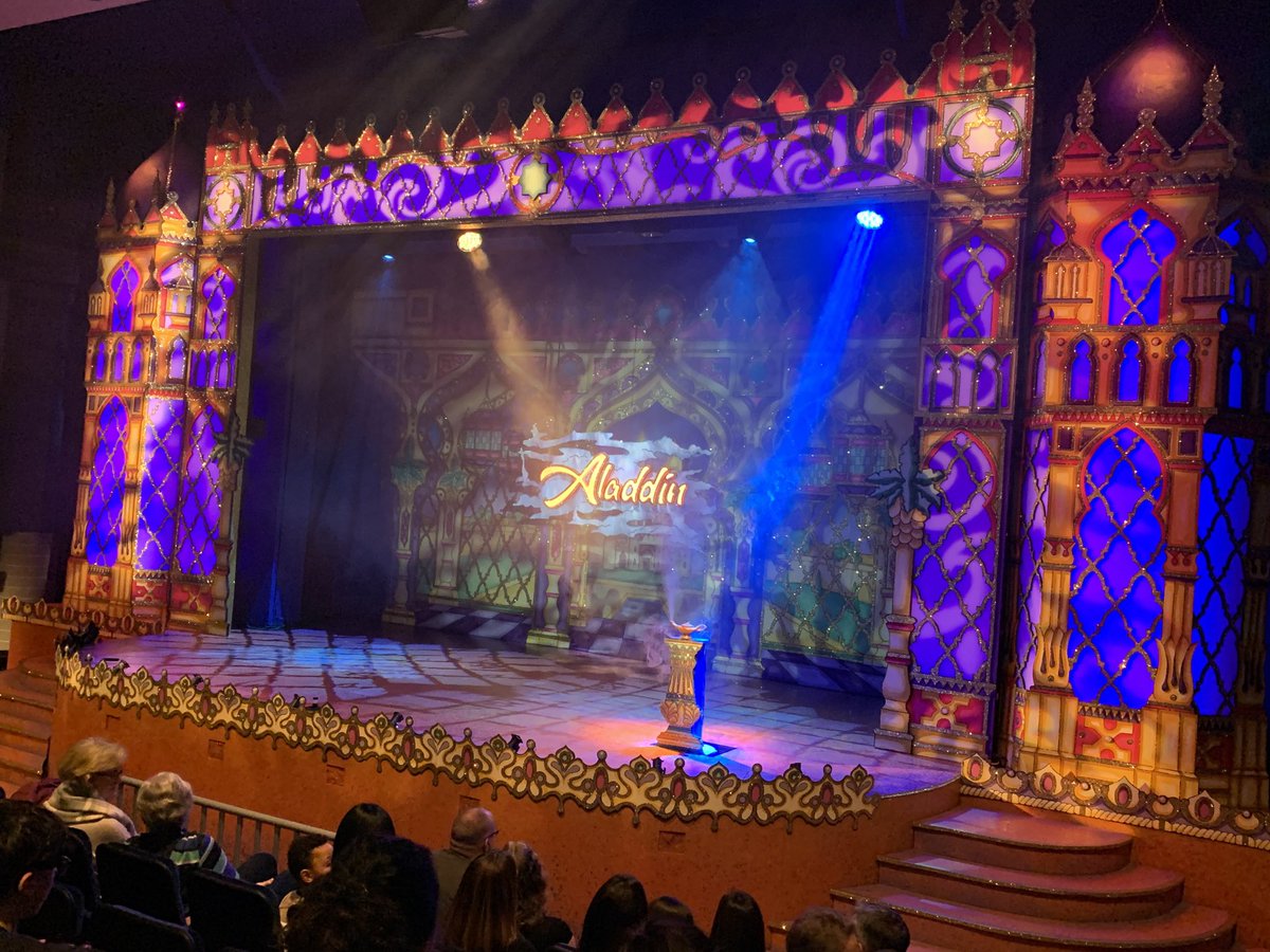 theatricalres's tweet photo. Loughborough Town Hall Panto Opening Tomorrow 
#LTHpanto #Littlewolf https://t.co/ZTRcCvw7ap