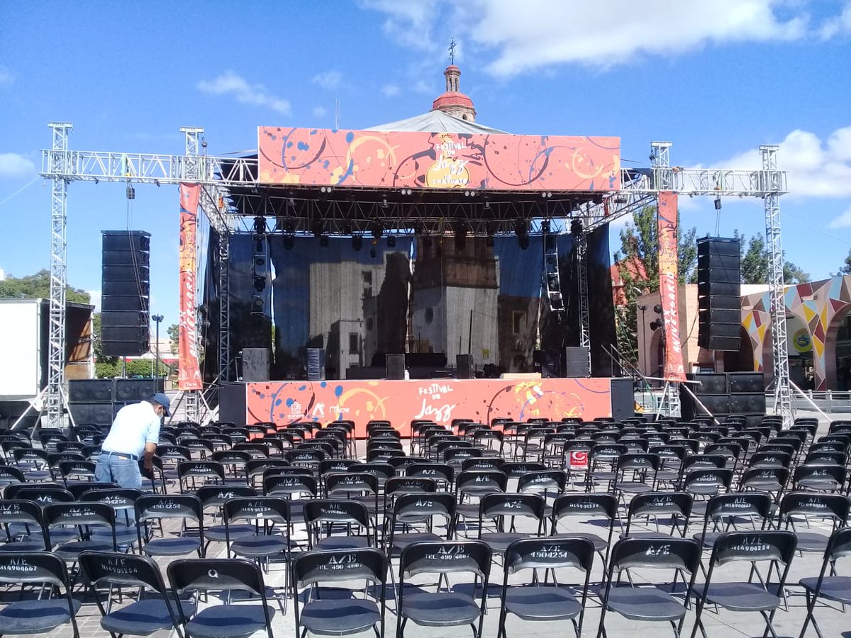 IMCAR_Irapuato's tweet photo. Estamos listos para el concierto de hoy. #PlazaMiguelHidalgo #FestivalDeJazzIrapuato.  @atalasolorio https://t.co/flf3Q1XQBV
