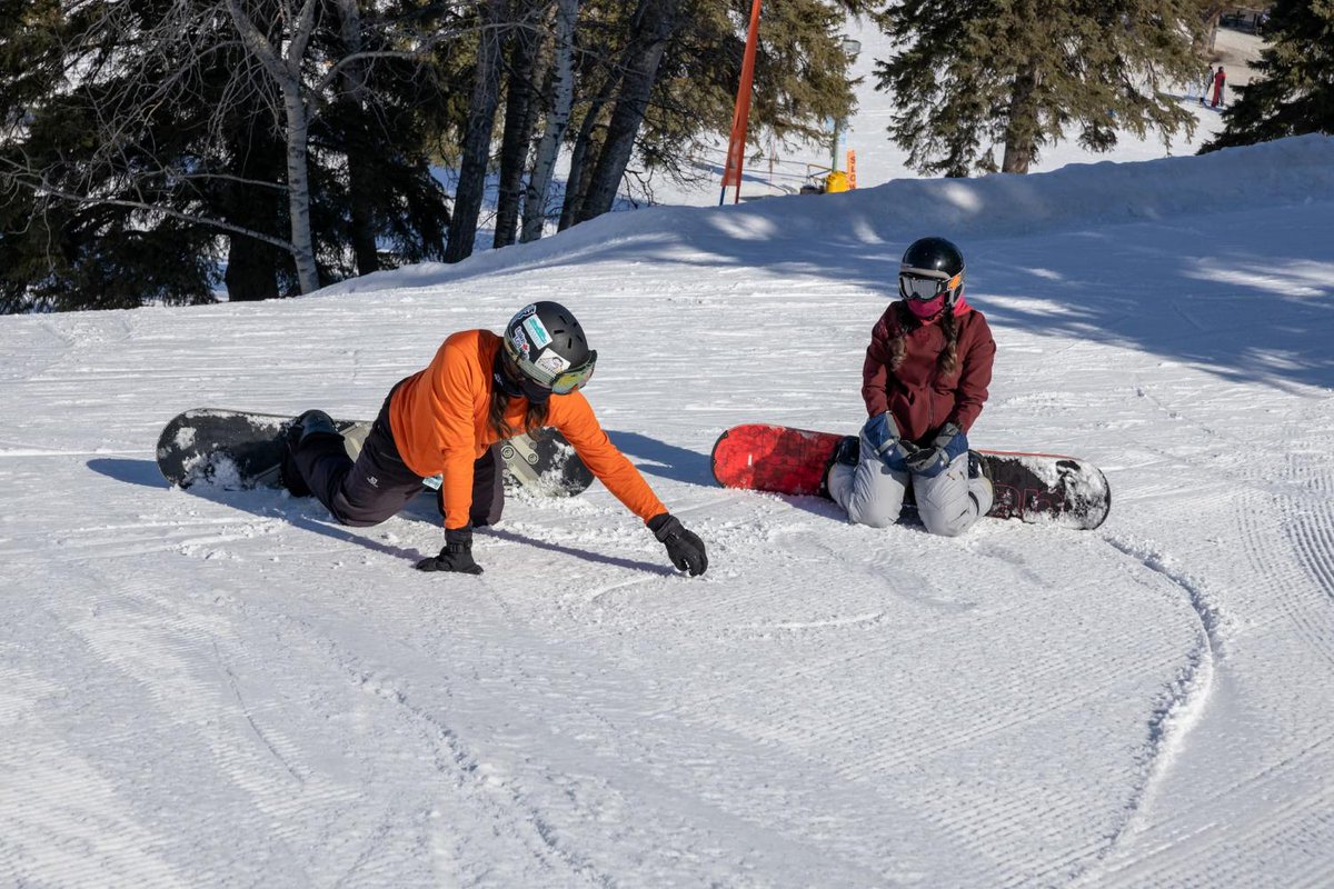 IAmASnowSeeker's tweet photo. Want to go from blue to black? Learn tricks? Jen & Elisa got their 1st taste of air with a private lesson at @SnowValleySki➡️ https://t.co/dPWoQEnGPP
#SVMemoryMakers #SnowValleyYEG #SkiNorthAB #SnowSeekers #explorealberta @TravelAlberta @wilderxness https://t.co/DOeS2fBB5Z