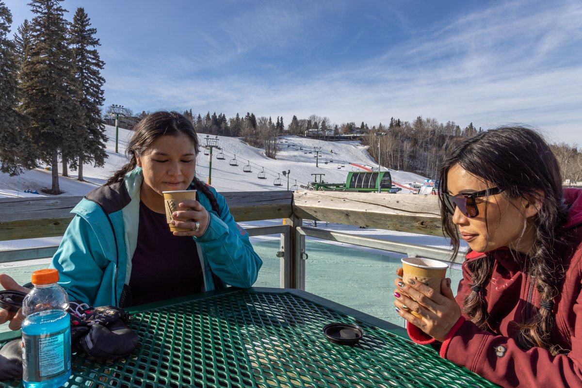 IAmASnowSeeker's tweet photo. Want to go from blue to black? Learn tricks? Jen & Elisa got their 1st taste of air with a private lesson at @SnowValleySki➡️ https://t.co/dPWoQEFhHn
#SVMemoryMakers #SnowValleyYEG #SkiNorthAB #SnowSeekers #explorealberta @TravelAlberta @wilderxness https://t.co/l0EQA6bxSi