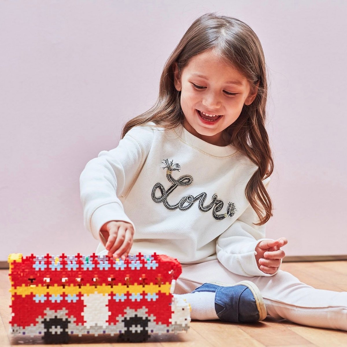 PlusPlusUSA's tweet photo. Sometimes it is hard to believe that a build like this is all made out of one tiny shape! The simplicity of Plus-Plus allows endless possibilities for creativity. 

Do you prefer smaller builds or intricate ones like this? 

#plusplususa #openendedplay #stemtoy #classroom https://t.co/0NiCcq0VaJ
