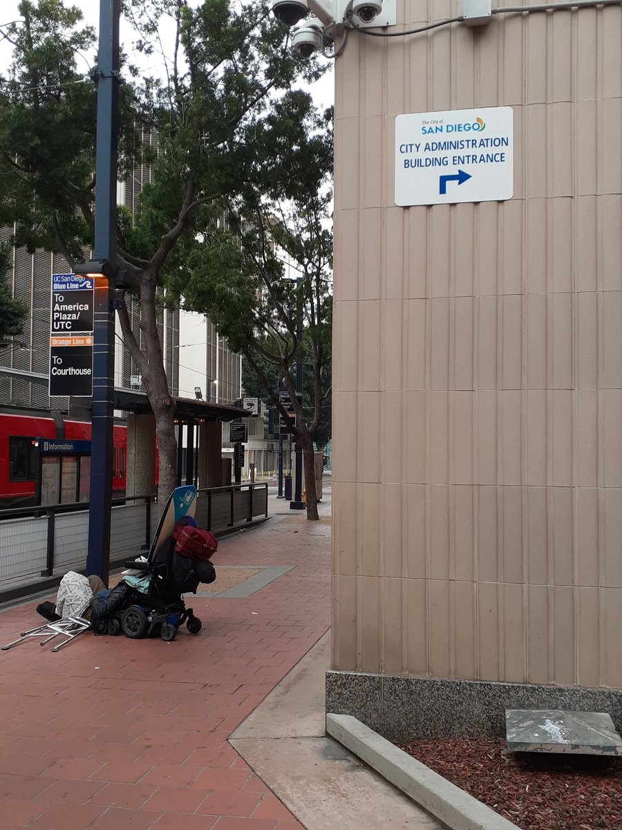 FirstThemNEWS's tweet photo. #toddgloriaistrash As not one dollar for #reaparations or housing us #FBA who are DISPROPORTIONATELY #homeless
#DemocratsHateBlackPeople 
#BuildBackBetter #BuildBackBroke
#BuildBackBetterAct
https://t.co/wN9IiAo81b https://t.co/6BHvhOeVIA