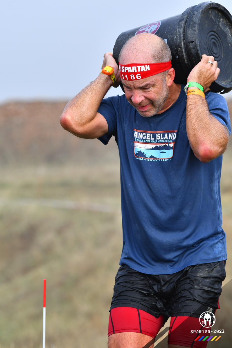 epowell101's tweet photo. Last weekend Spartan super (just missed top 10 for age group #humbled) this weekend a 50k in the Marin Headlands #oldmanrunning #howhardcoulditbe #humblebrag #justhumble https://t.co/Lu7OOPim70