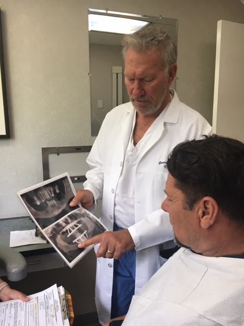 DeltaDentalins's tweet photo. Only 8% of #Veterans are eligible for dental care through the VA. To civilians, this is an eye-opener. To retired @USNavy commander + oral surgeon Dr. George Yellich, this was a call to action.

❤🤍💙 Learn more about Dentistry4Vets + how you can support: https://t.co/c6hSbTNna7 https://t.co/tlirMS9jsx