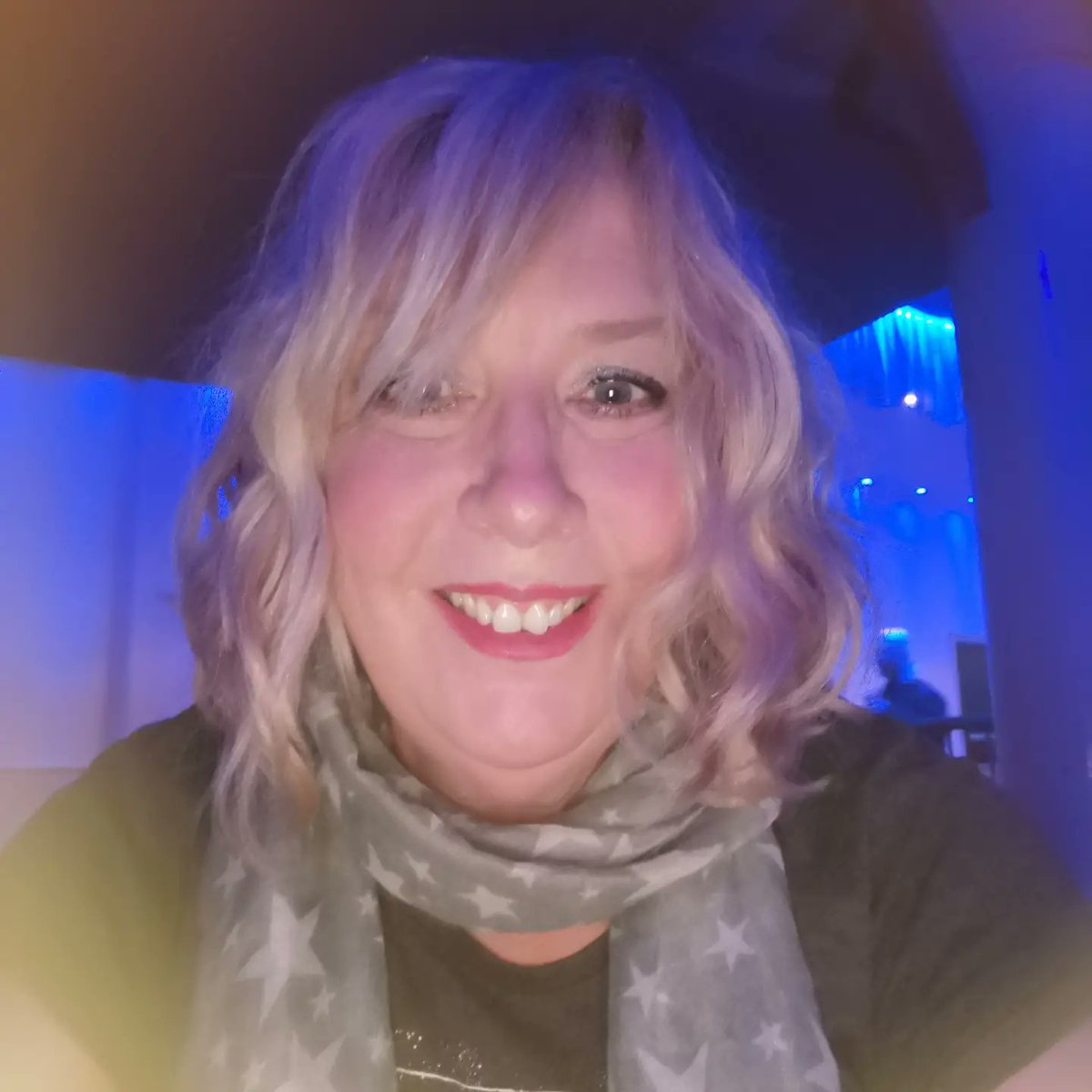 michellerose191's tweet photo. 🎶🎵🎤😁❤️ @heaven17bef @o2academybmouth https://t.co/BVb3n7TvWW