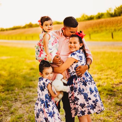 MarkGarseeya's tweet photo. #NewProfilePic #GirlDad https://t.co/0U1IxELMjr