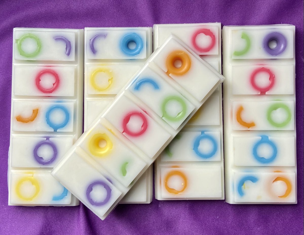 Have you tried one of our wood wick candles yet? What about our highly scented wax melts? 🕯️💖

We have a variety of different scents you can try, along with some cool mystery options for those that aren't sure what they'd like!

etsy.com/shop/MnSkrafts