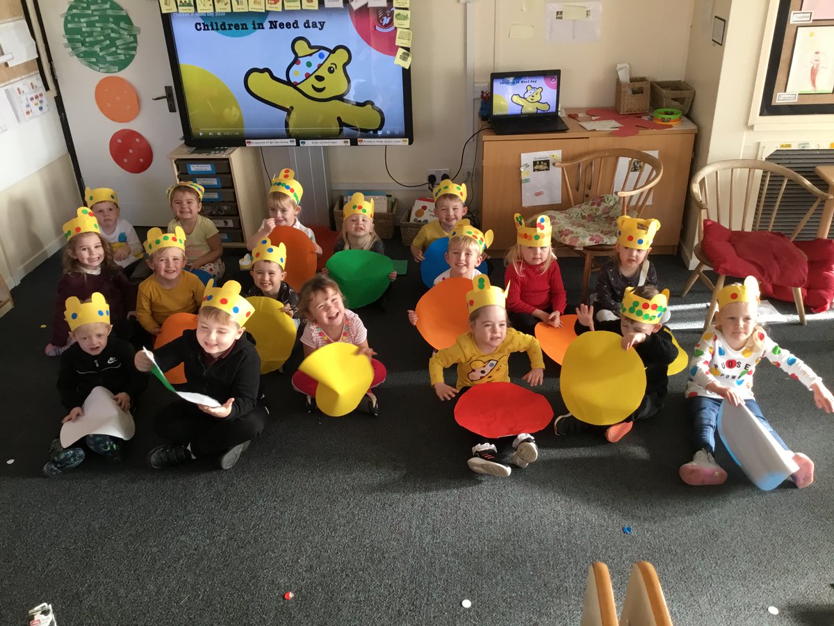 AcademyBrooke's tweet photo. 🟡🔵Spots, spots and even more spots! 🟡🔴🟢🔵
The F1 children enjoyed a very creative, fun filled day  in  aid of the Children in Need.  
#childreninneed2021 https://t.co/sBMhTrUdSM