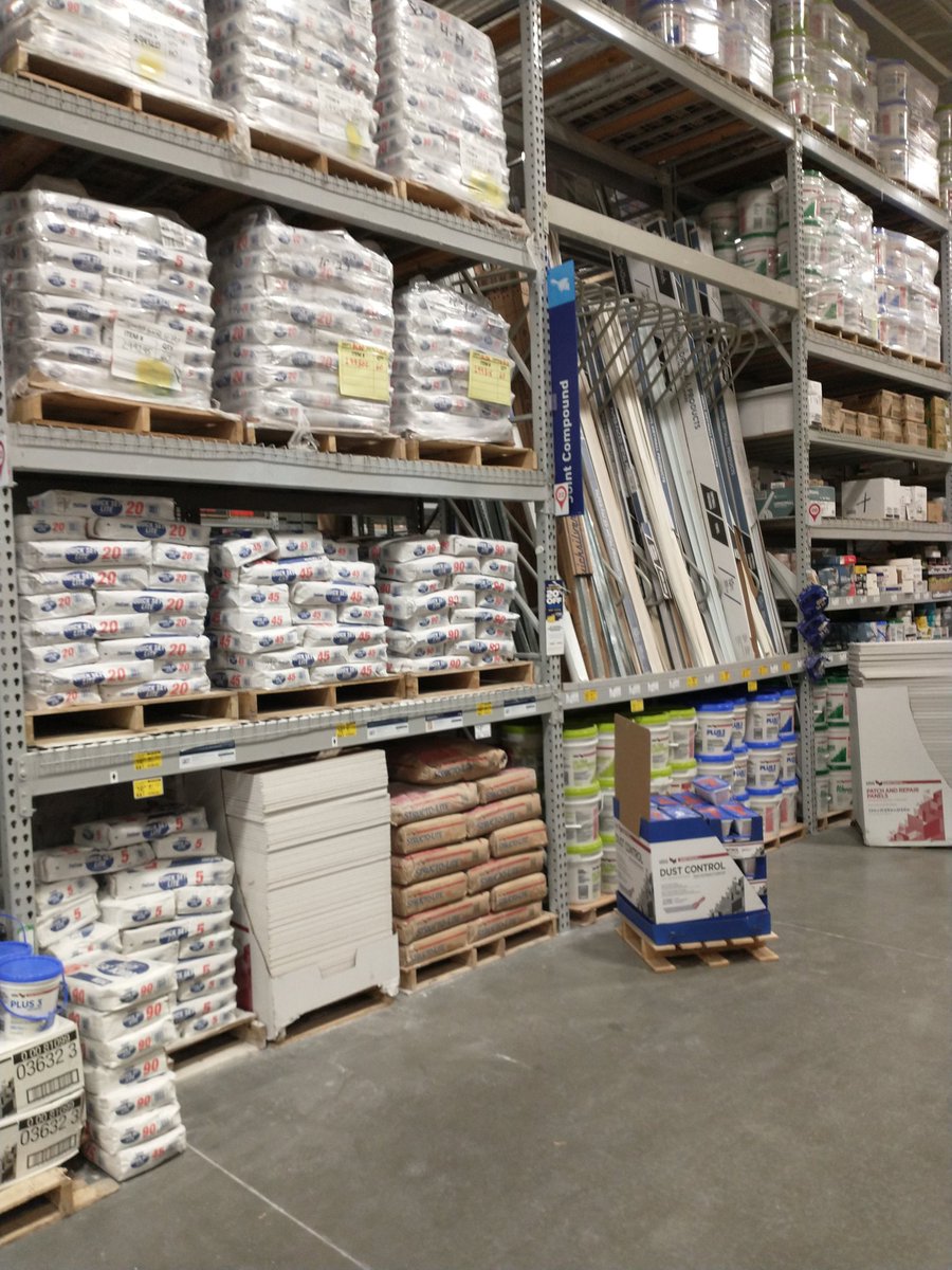 chrisad03229198's tweet photo. Packed out joint compound,Hem fir concrete and block!  Crushing sales plan in lumber in Cape May!  Lowe's Store 1861 ready for business! https://t.co/s7lyveYYb8