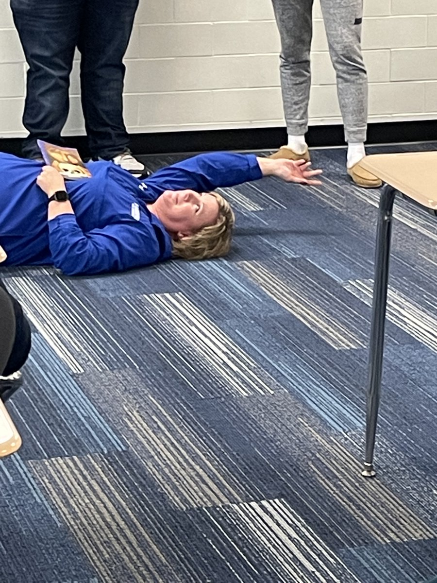 csfhotdogs's tweet photo. Ms. Sharber's English class had some fun with Mrs. Long as they acted out Hamlet today! #GreatCommunity #GreatSchools #ActiveAdmins #hotdogpride https://t.co/fushJfJ7Aa
