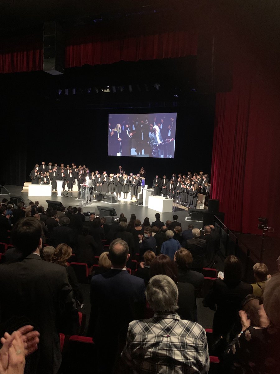 DomTricaud's tweet photo. A la Rentrée du Barreau des Hauts de Seine standing ovation à la Batonnière de Port au Prince (Haïti) qui se bat pour la restauration de l’état de droit là où il n’y a plus rien https://t.co/C1DEbPkXDk