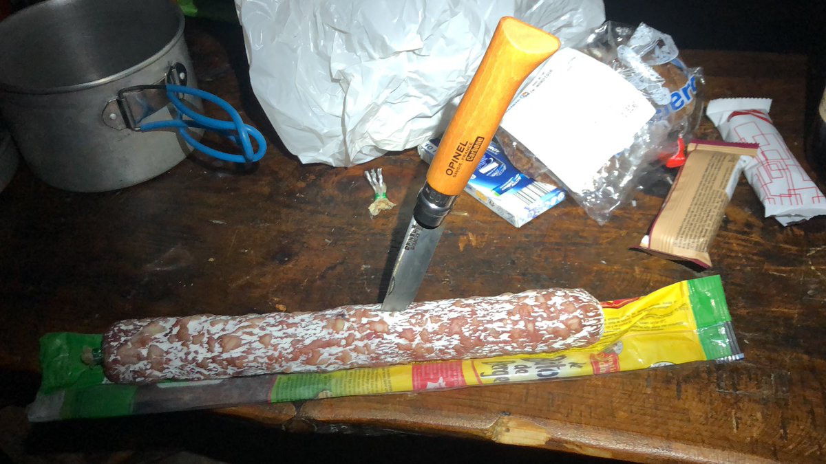 GrozDa_'s tweet photo. Miam la bonne sciflette https://t.co/80werjh6iG