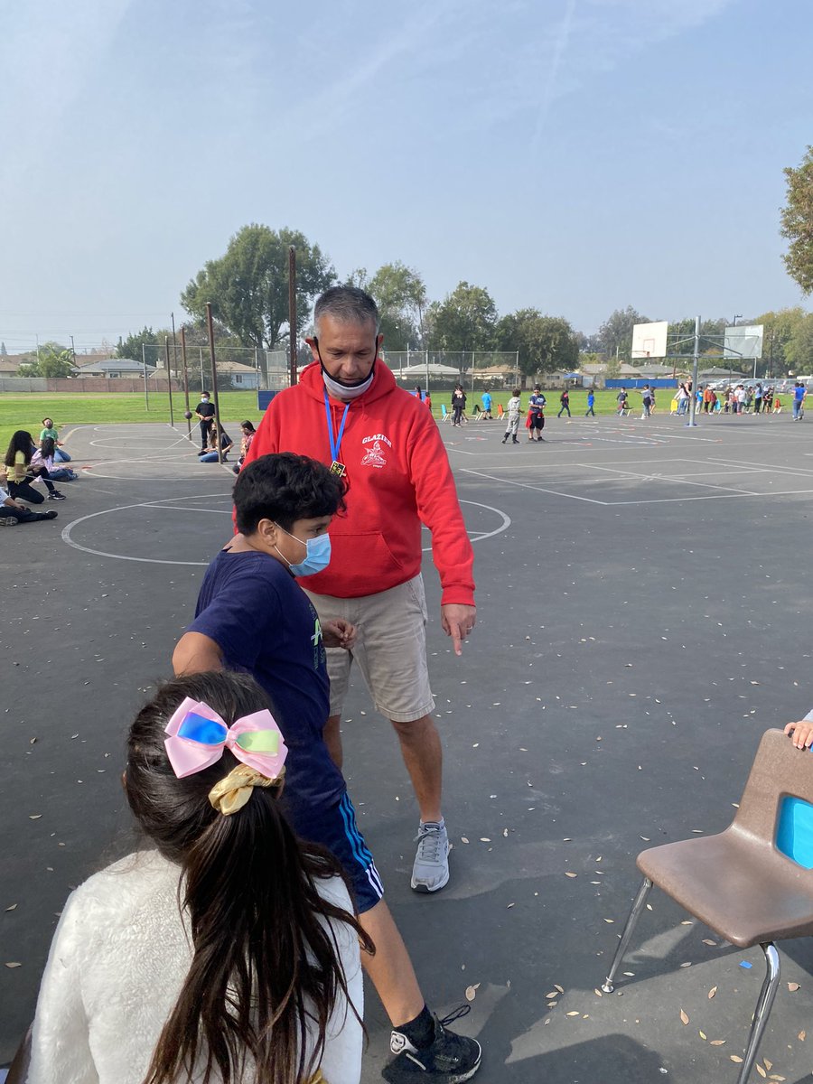 MVonetta's tweet photo. The Glazier Student Council &amp; Mr. Galvan (Student Council Advisor) lead our Gladiators in Jump Rope for Heart Event! #nlmusd #Glazier #jumpropeforheart https://t.co/4xmPq4JoCD